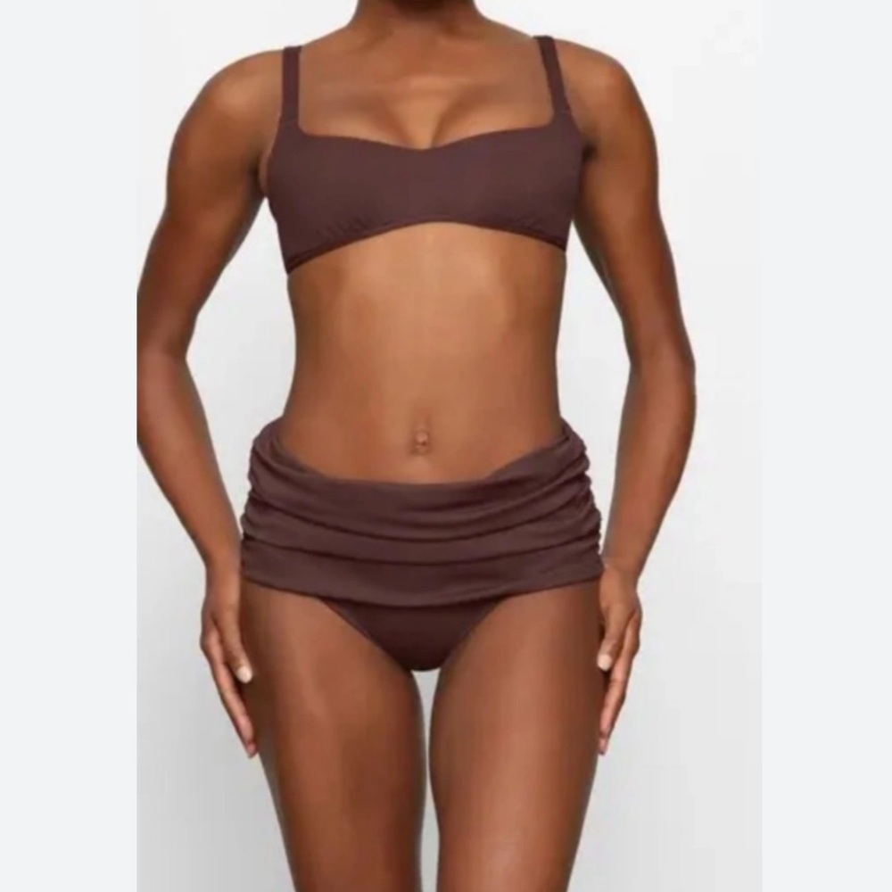 NWT Skims Sculpting Swim Fold Over Bikini Bottom